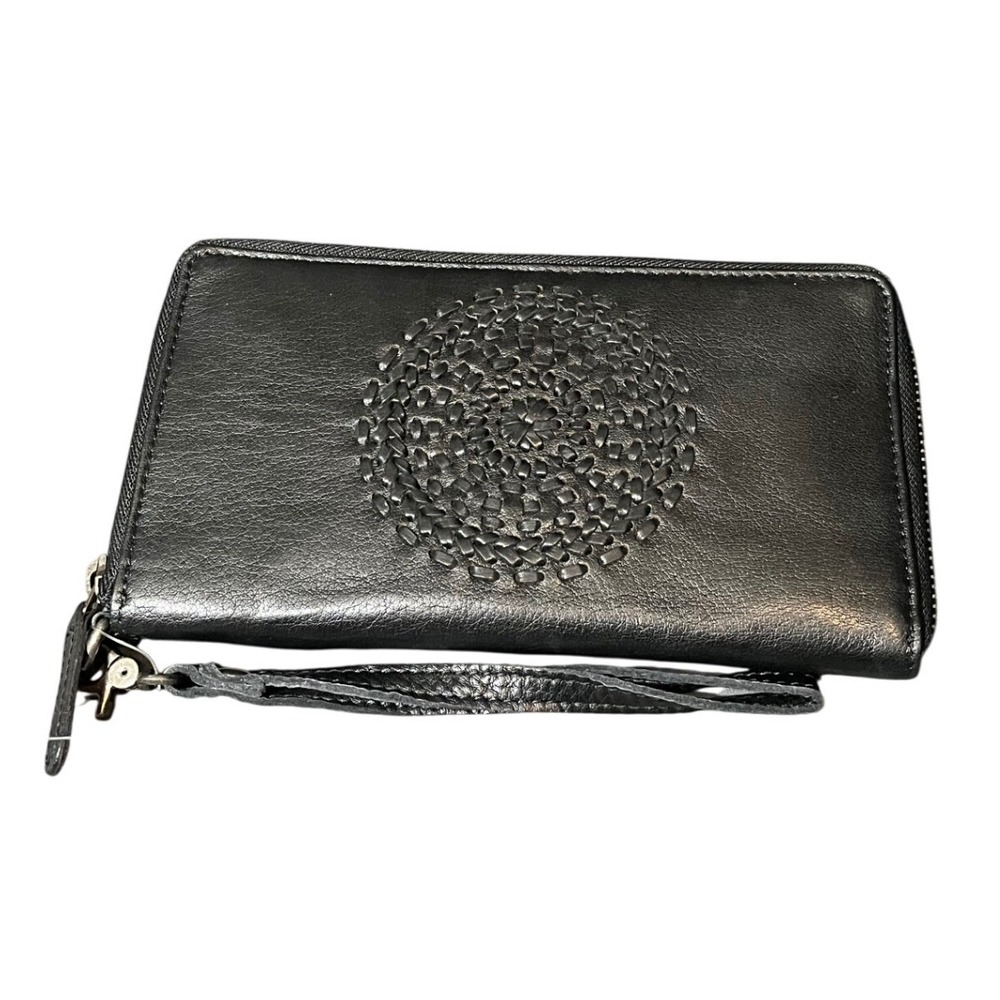 Vilenca Holland Wallet OS Black Leather Woven Mandala Zip Around Wristlet TK452